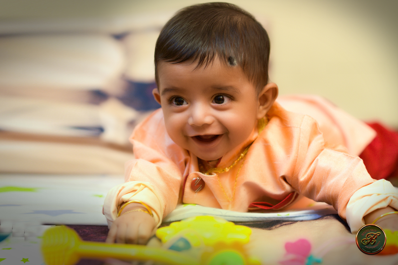 baby photographer in kolkata